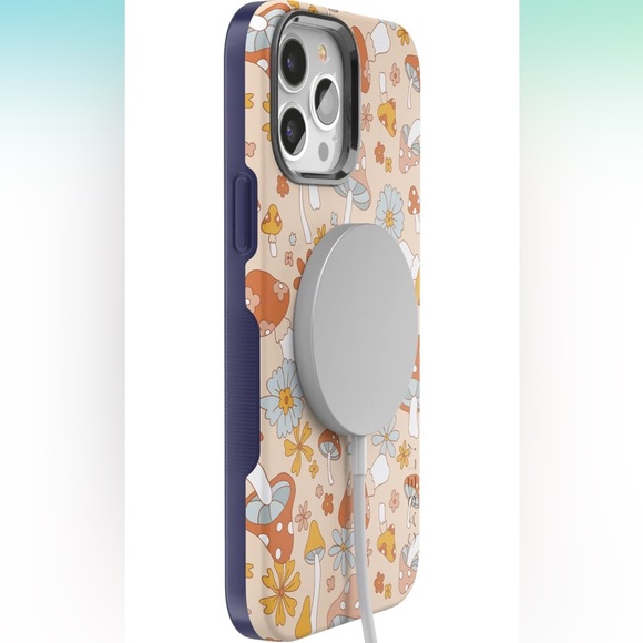 Casely iPhone 13 Pro Case Mushroom Magic Retro Floral Compatible with MagSafe - Picture 5 of 5